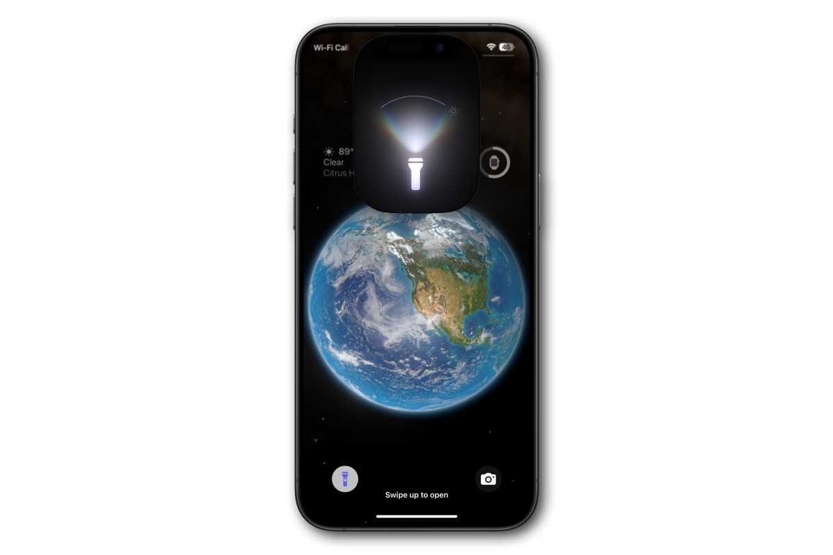 iOS 18 flashlight