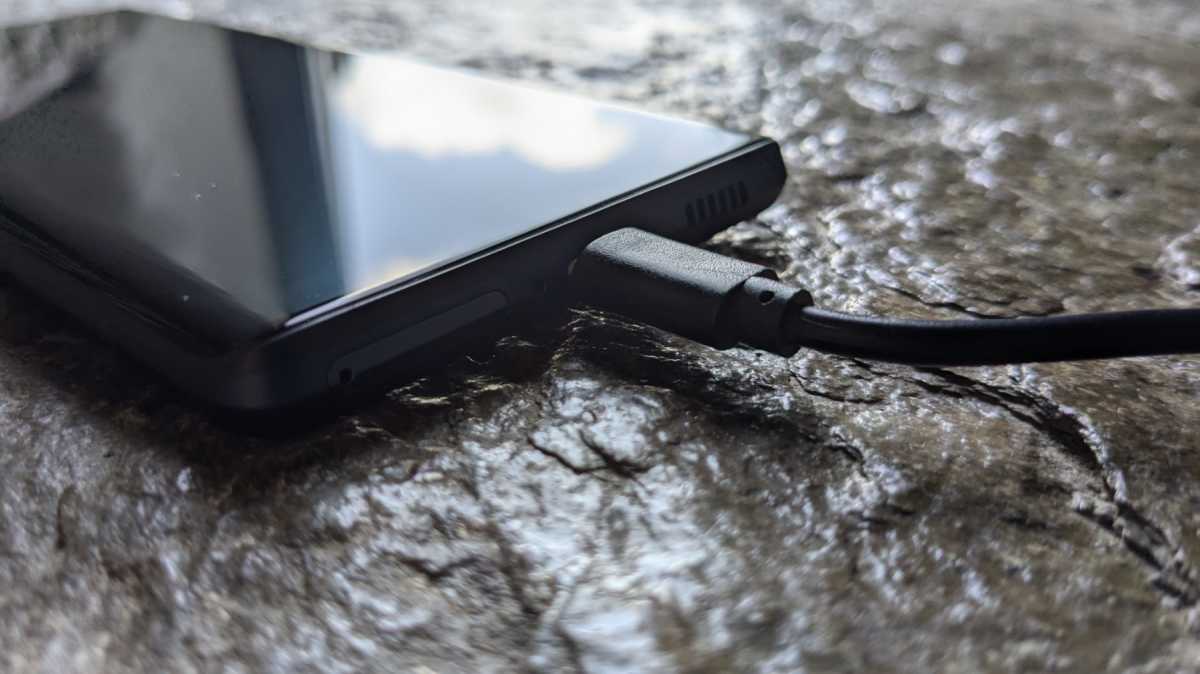 HTC U24 Pro CHARGE