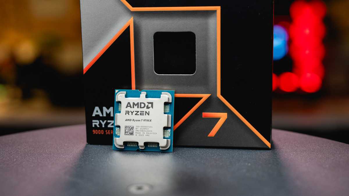 CPU AMD Ryzen 7 9700X com caixa