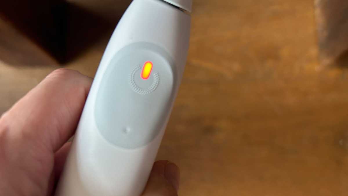 The iO2's little indicator light