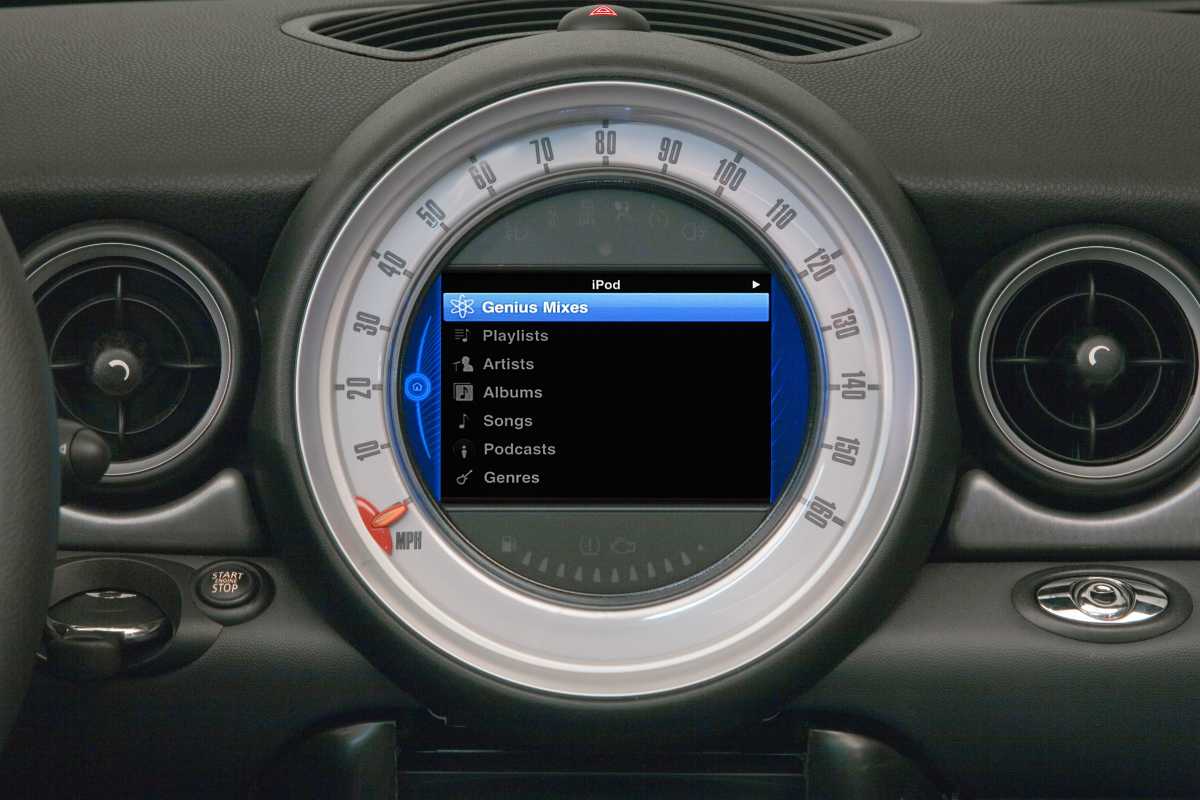 iPod Out Mni Cooper dash