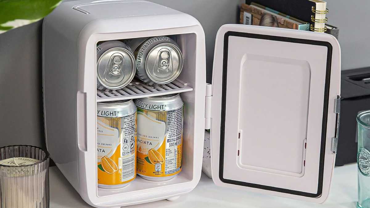 Mini open cooler, with cans inside