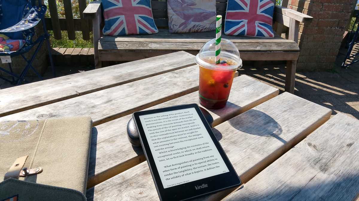 moto e14 photo sample READING