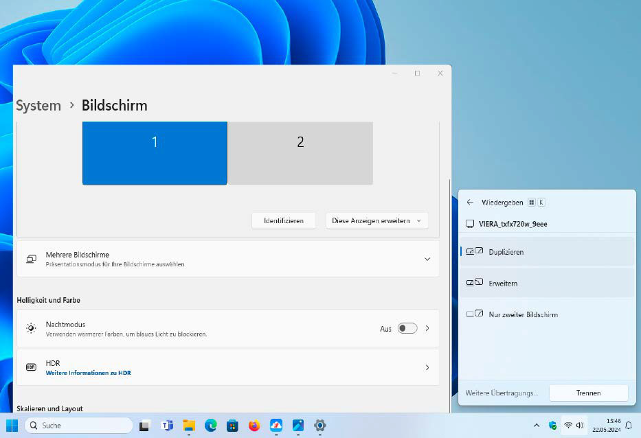 Die Tastenkombination Windows-K am Notebook startet die Verbindung zum Fernseher. Via Miracast spiegeln Sie den kompletten Desktop auf das TV-Gerät im Heimnetz.