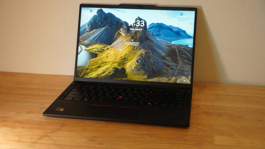 Image: Lenovo ThinkPad T14s Gen 6 Test: Ein Arbeitstier, dem nie der Saft ausgeht