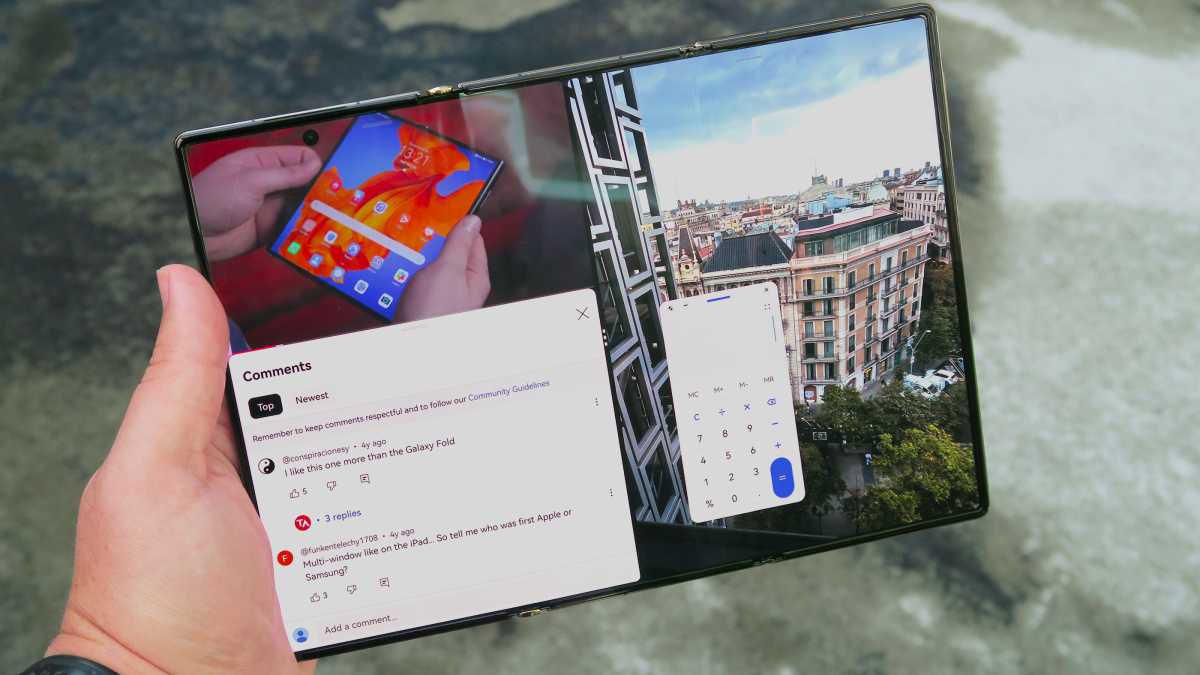 Huawei Mate XT hands on three apps handheld