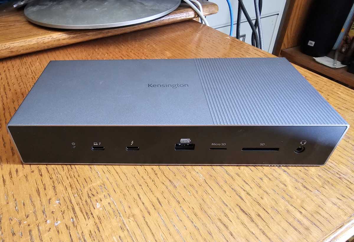 Kensington SD5000T5 EQ Thunderbolt 5 dock front