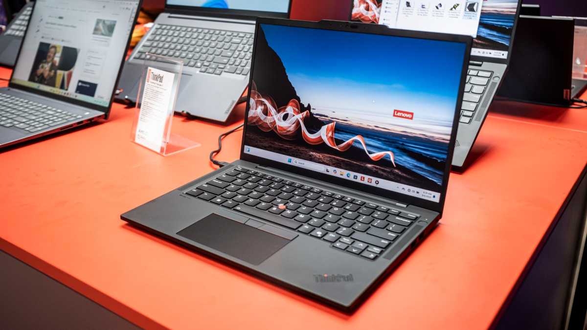 Lenovo ThinkPad X1 Carbon Aura Edition hands on