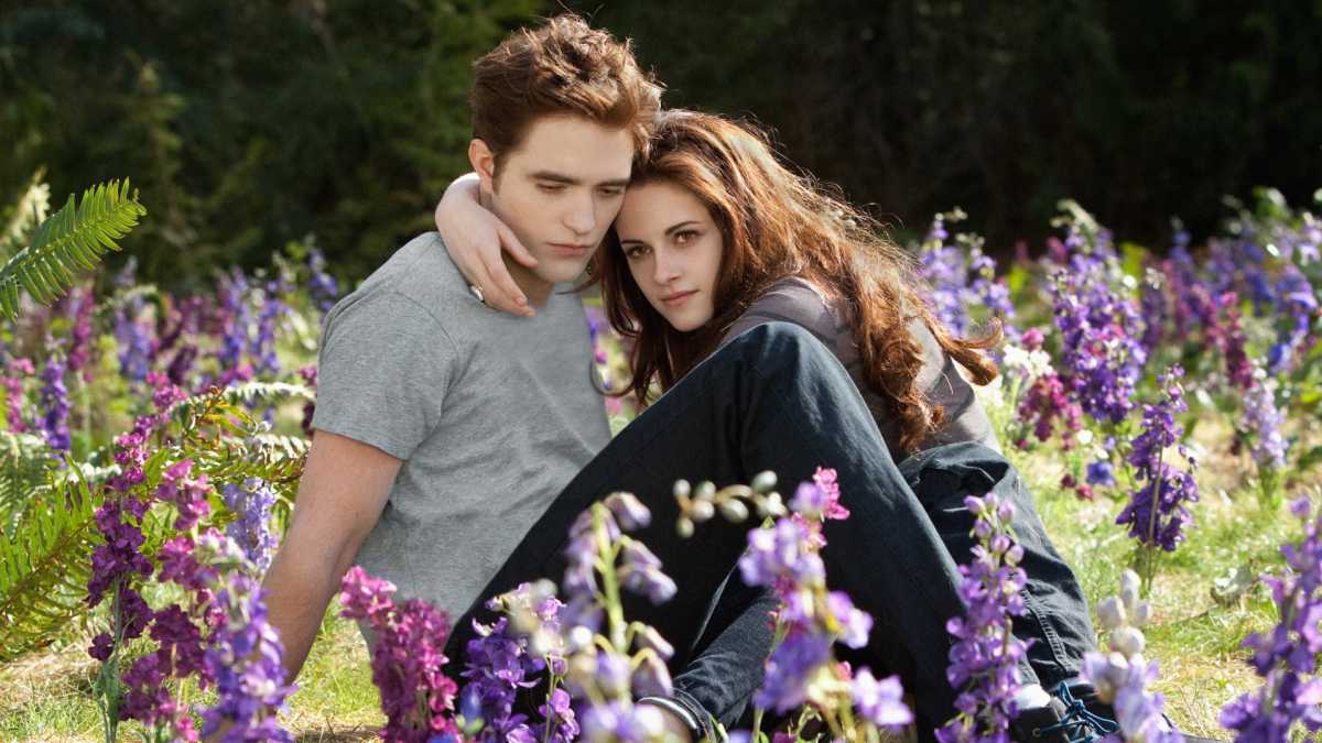 Kristen Stewart and Robert Pattinson in Breaking Dawn Part 2