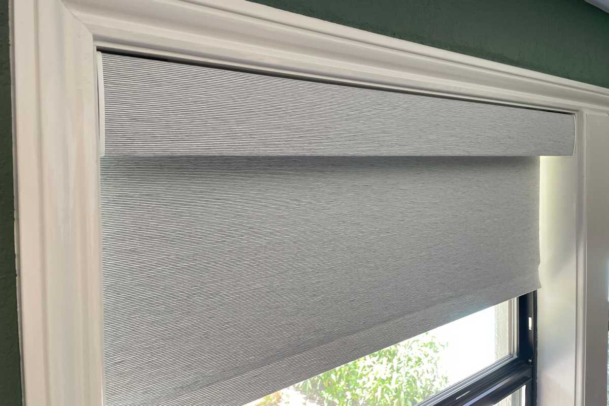 Rolli Shade with valance