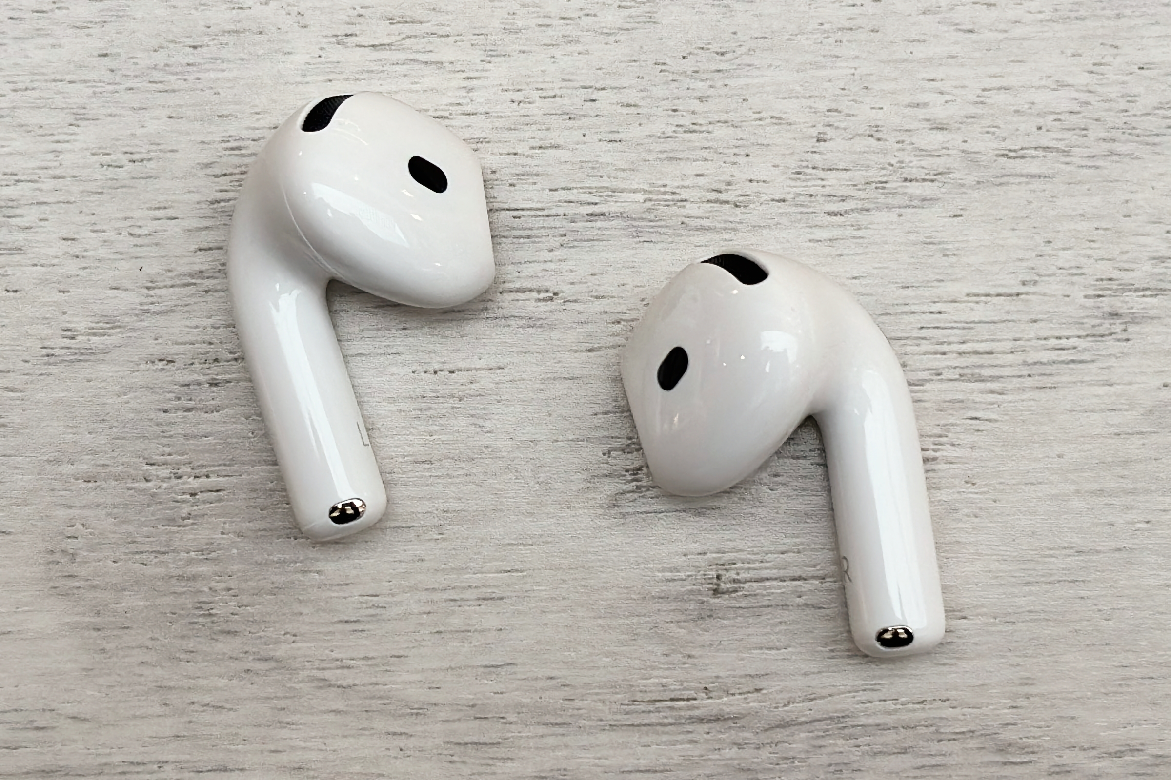 Apple AirPods 4 with ANC