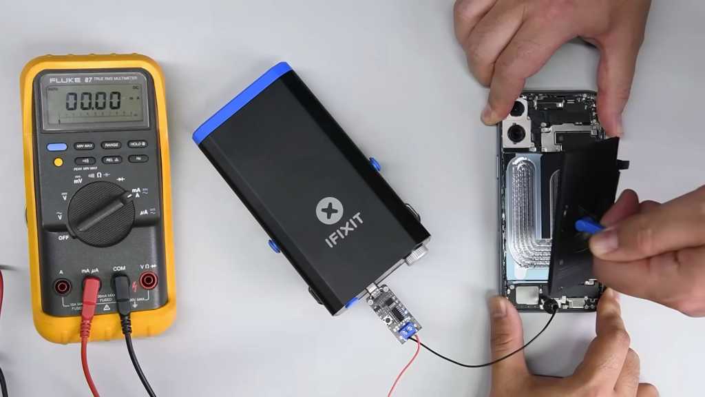 Image: iPhone 16 im Teardown: So leicht lÃ¤sst sich der Akku tauschen