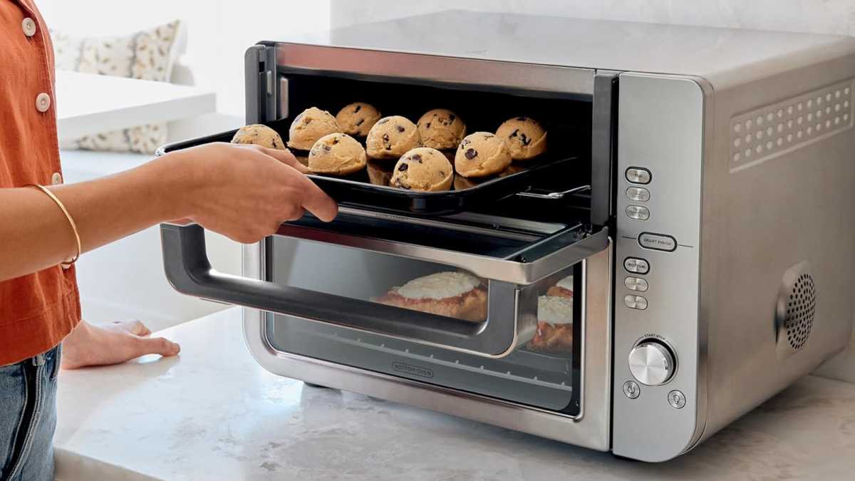The flexdoor opened to reveal a tray of muffins