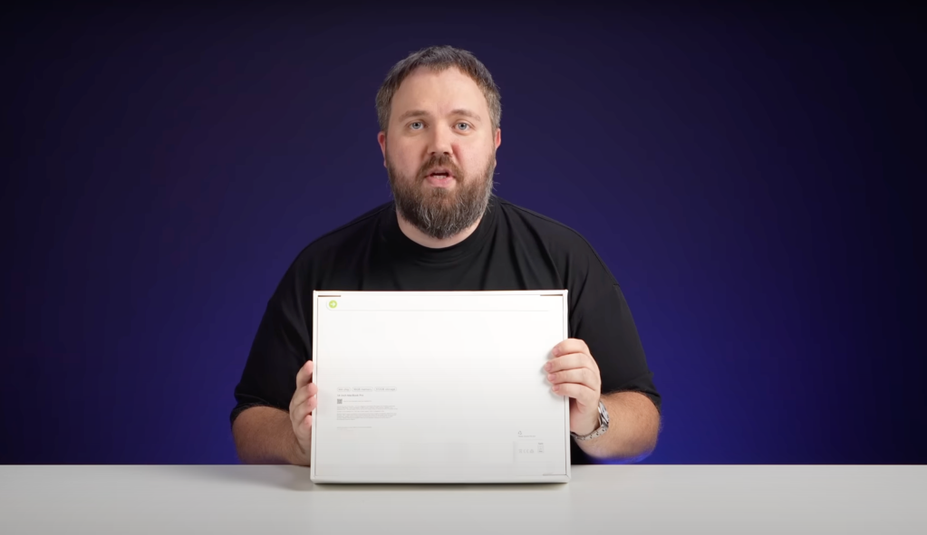 Image: GeprÃ¼ft: Unboxing-Video ist echt â Russe zeigt Macbook Pro M4 aus dem Graumarkt