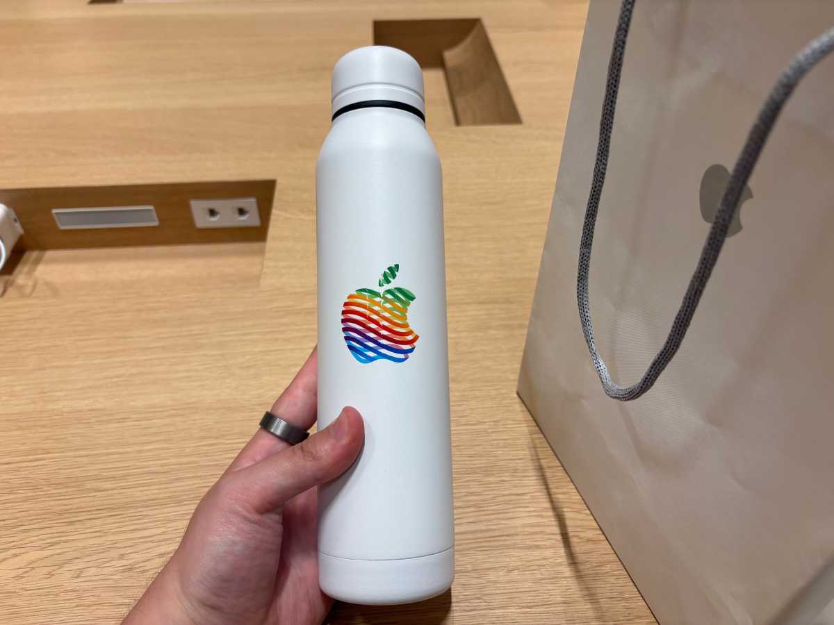 iPhone 16 Plus Camera Sample Shot of Apple Water Bottle