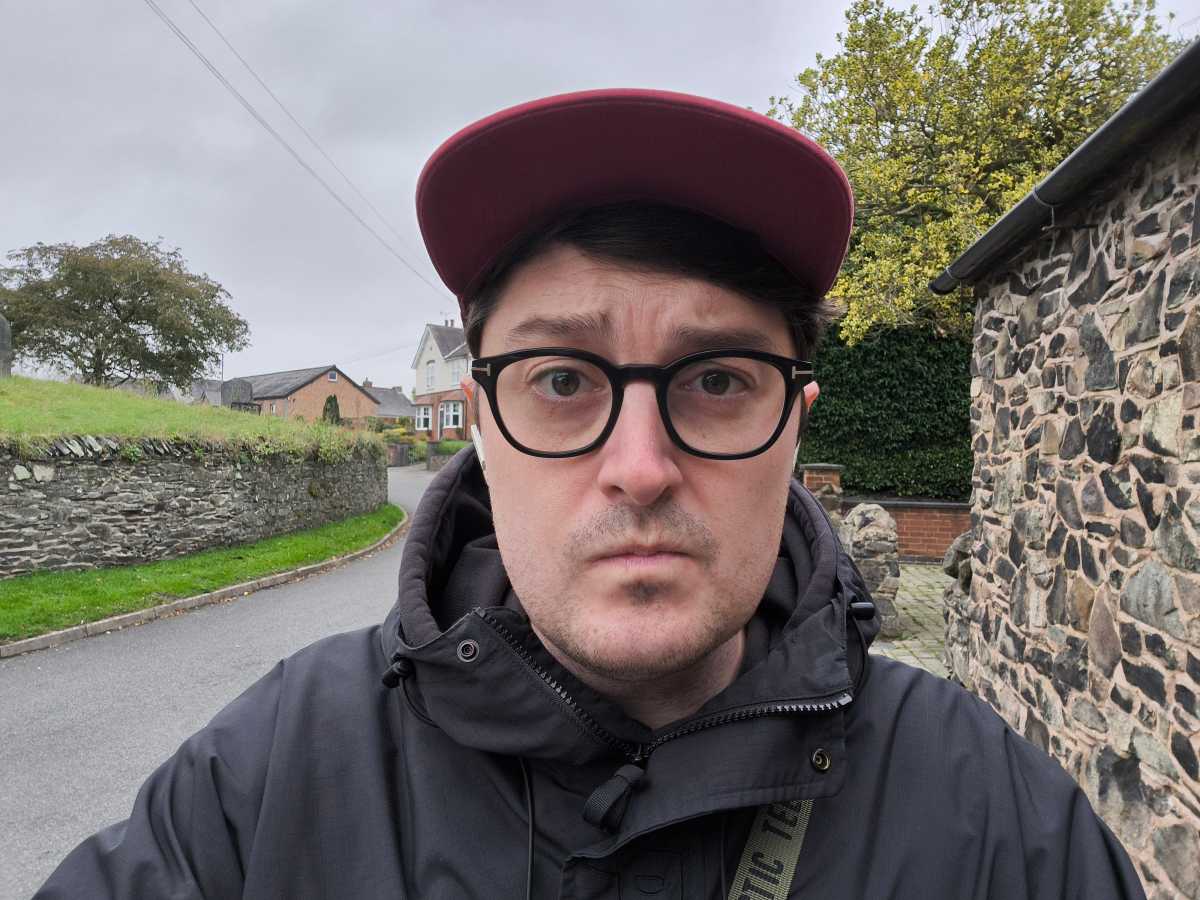 Samsung Galaxy Tab S10 Ultra test photo selfie