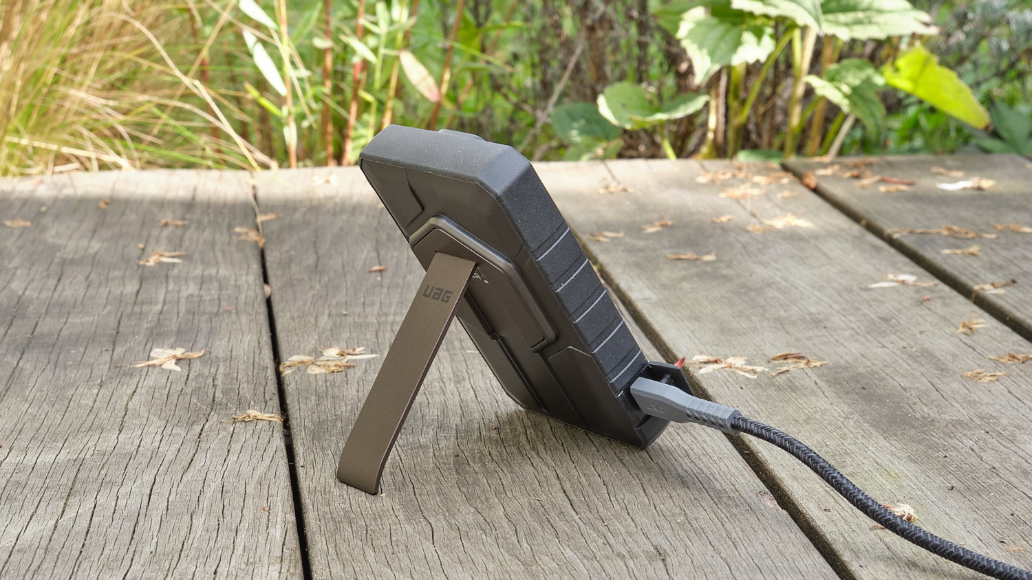 Urban Armor Gear Rugged 10K Wireless Power Bank review: Charger for when the going gets rough