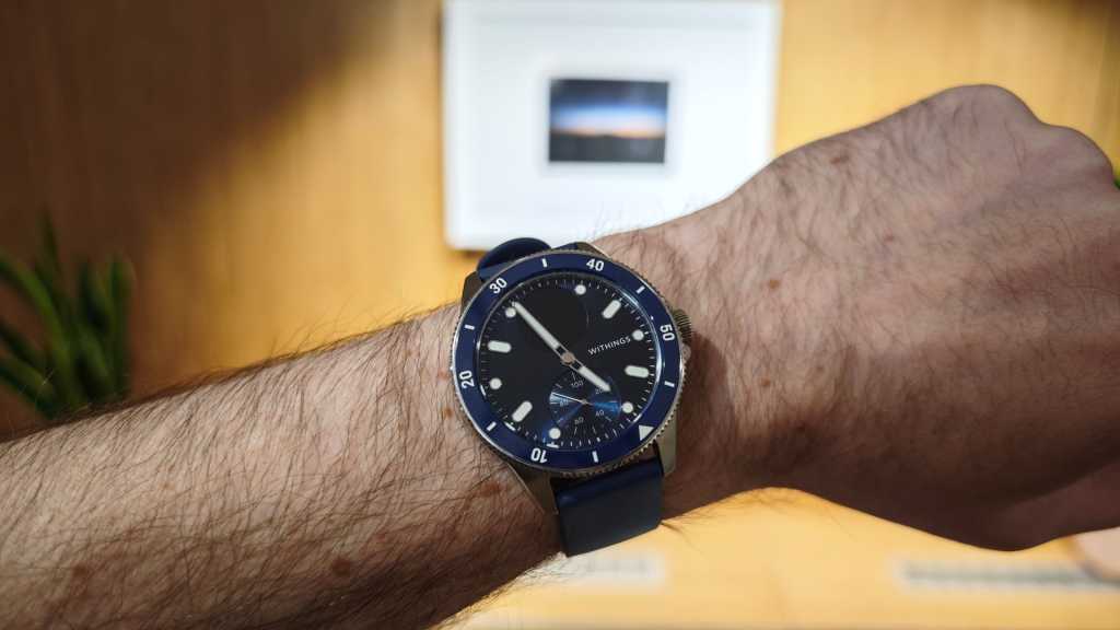 Image: Withings Scanwatch Nova im Test: Hybrid-Smartwatch mit Stil im Ãberfluss