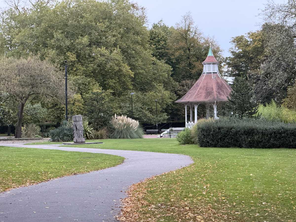 apple iphone 16 pro camera sample 14