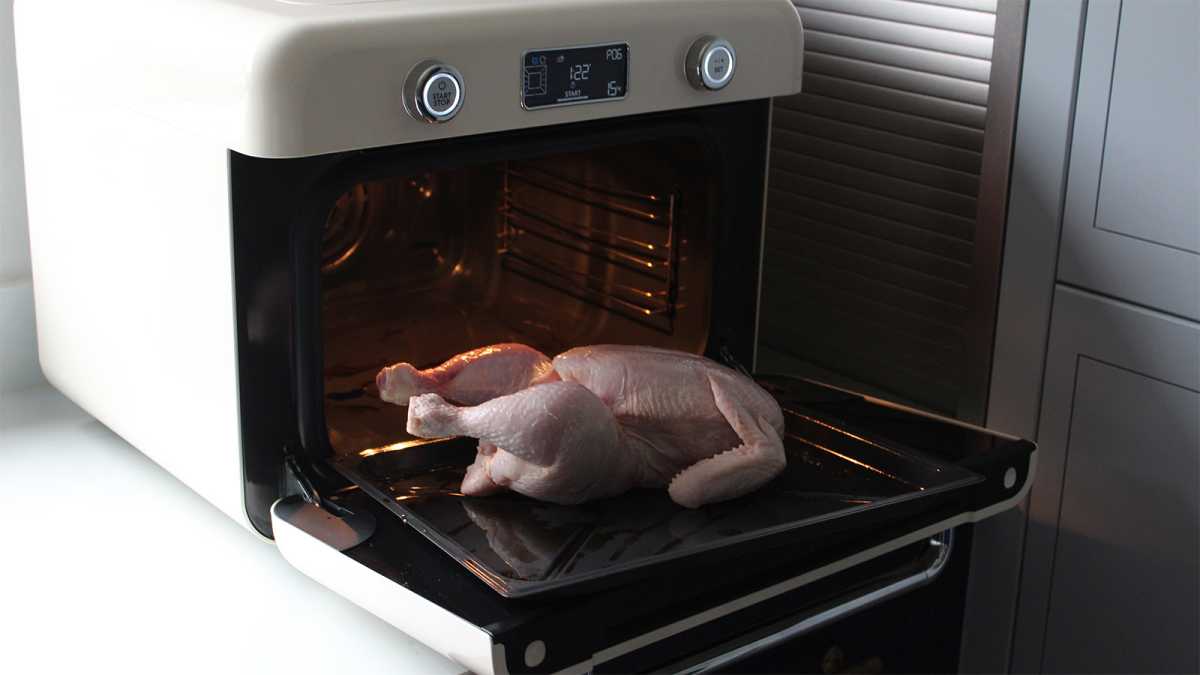 Raw chicken in the Smeg oven