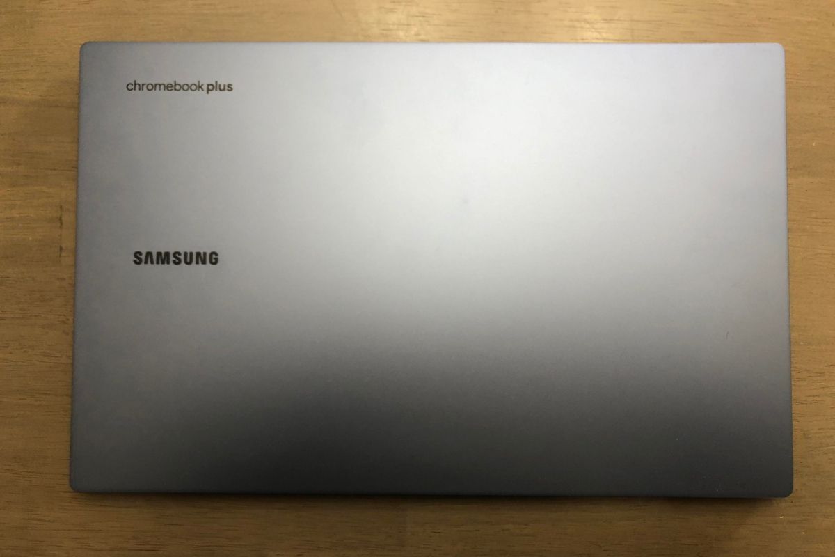 Samsung Galaxy Chromebook Plus design