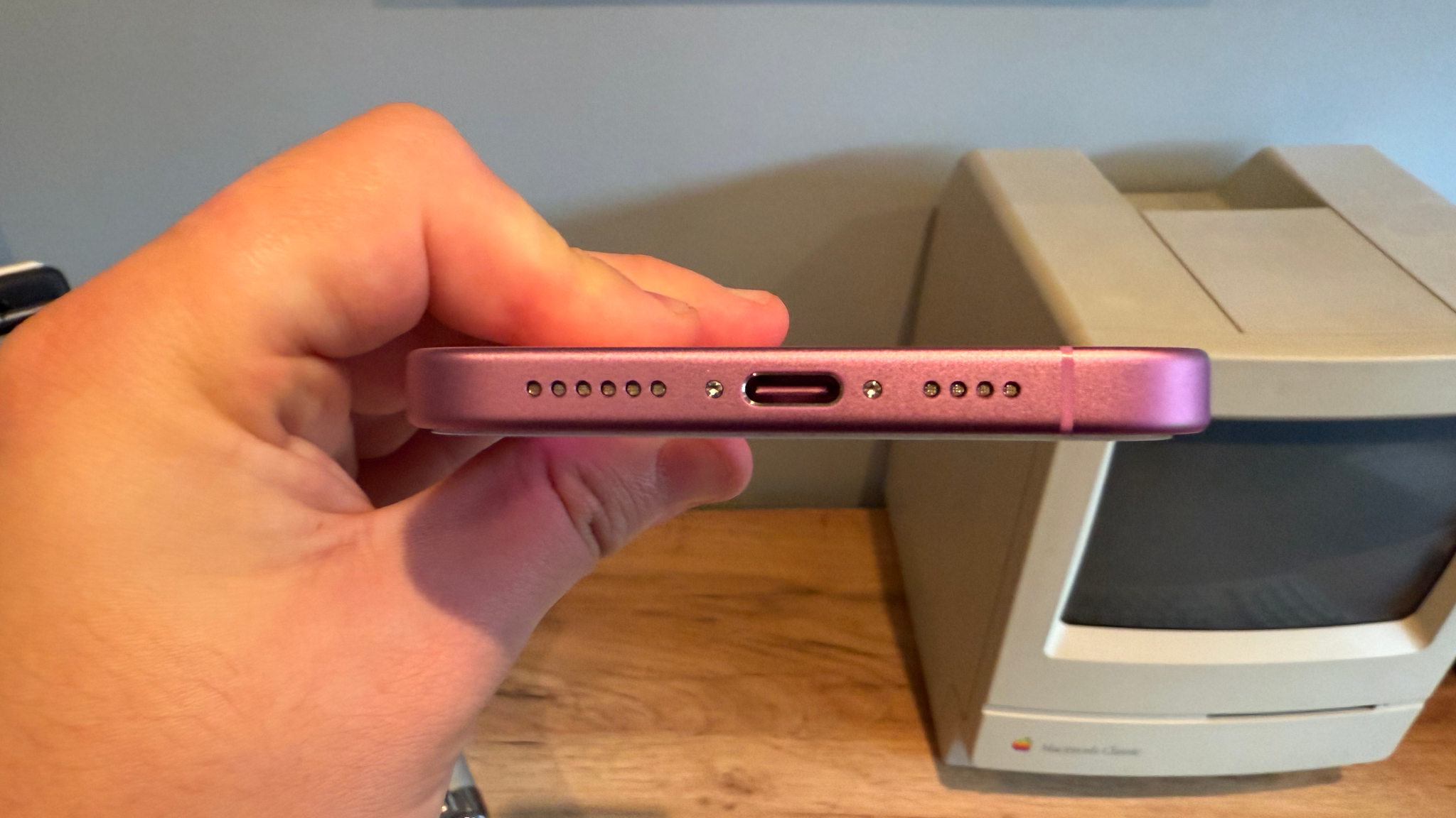 iPhone 16 Plus USB C Charging Port