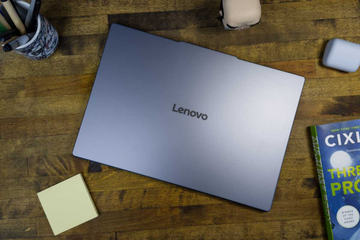 Lenovo Yoga Slim 7i design