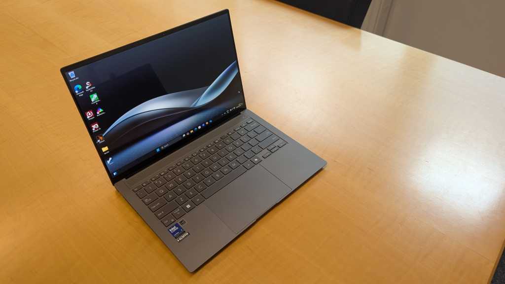 Image: Asus Zenbook S14 UX5406 im Test: Copilot-Plus-Laptop mit Intels 2. Core-Ultra-Generation