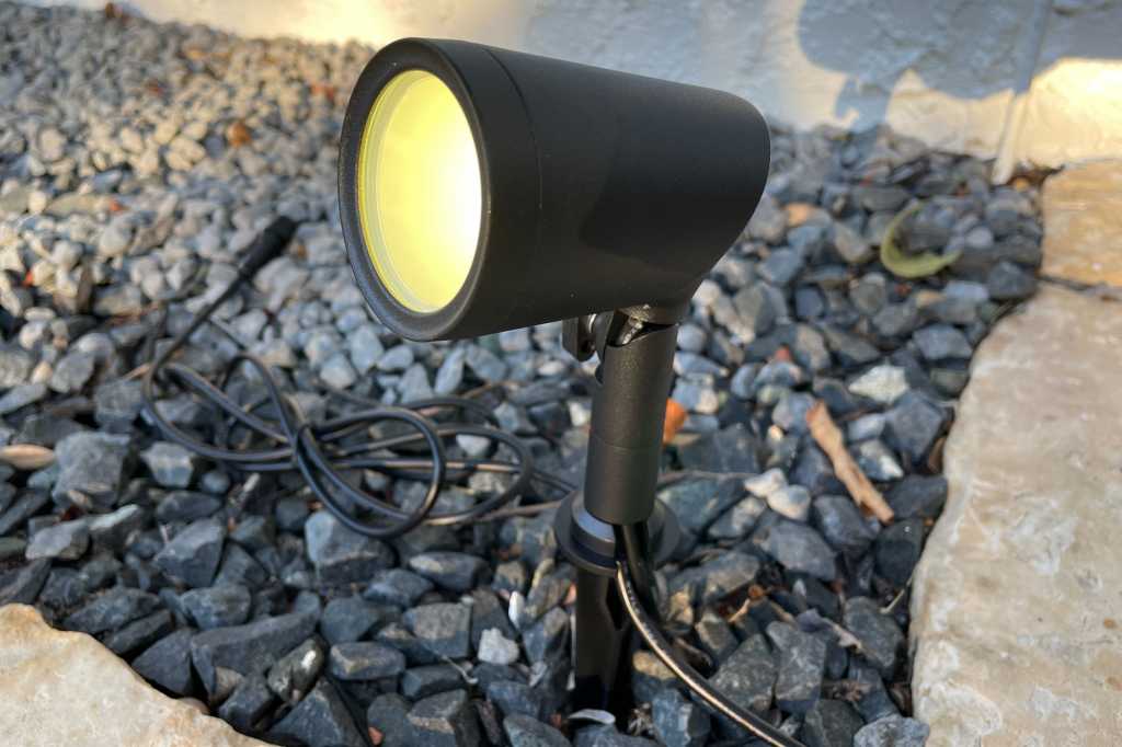 Image: Eufy AuÃenstrahler E10 im Test: Ein Farbakzent fÃ¼r den Garten