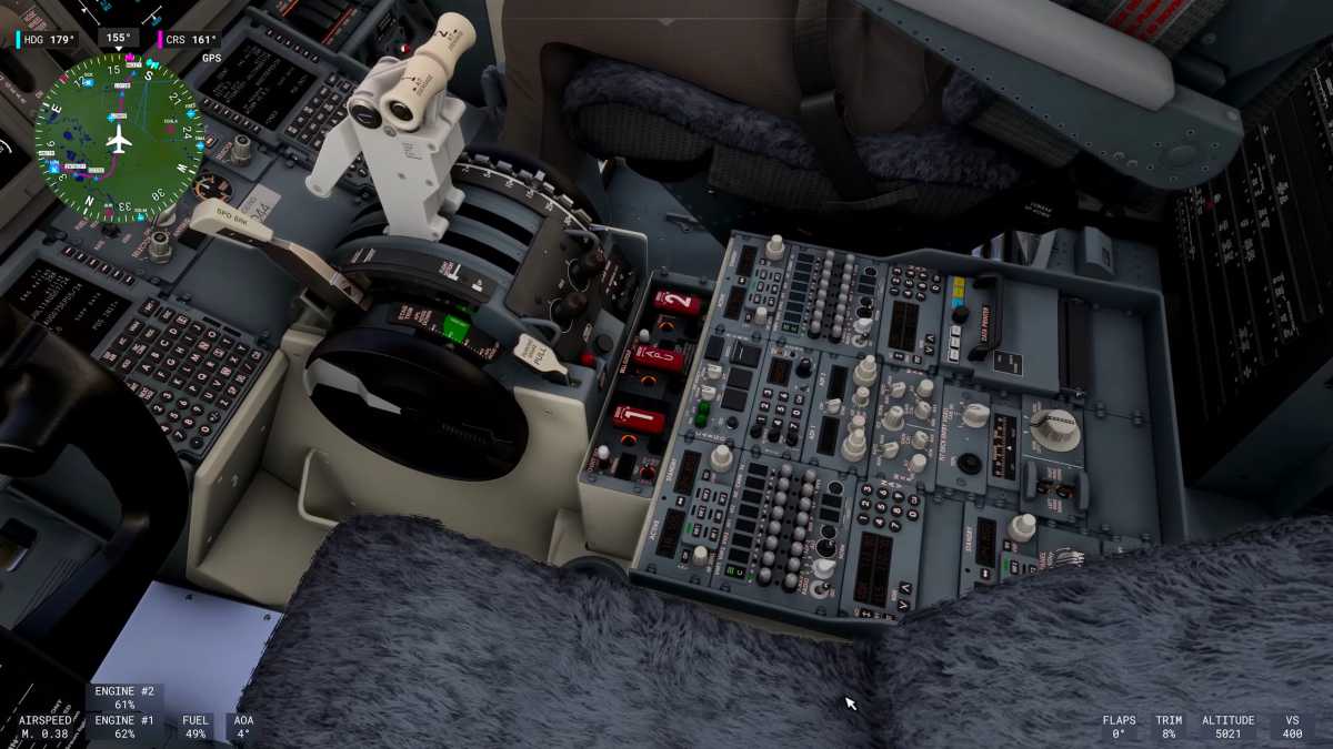 Laut befreundeten Lufthansa-Piloten sind die Cockpits komplett authentisch, und auch die Startsequenz entspricht ihren eigenen Protokollen. Selbst die Eingabe in den Bordcomputer und wie schnell dieser eine neue Route berechnet, sind korrekt.