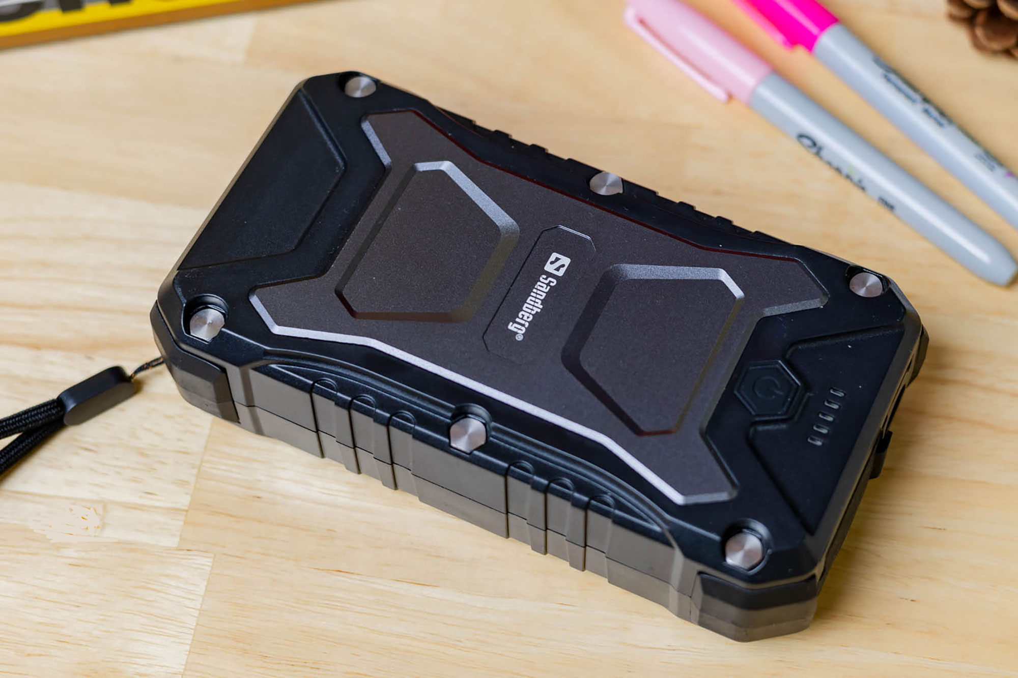 Sandberg Survivor Powerbank 27000 PD65W review: MacBook outdoors power ...