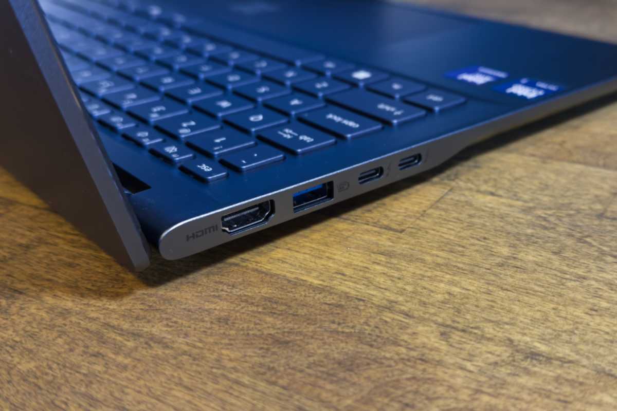 Acer Swift 14 AI connectivity