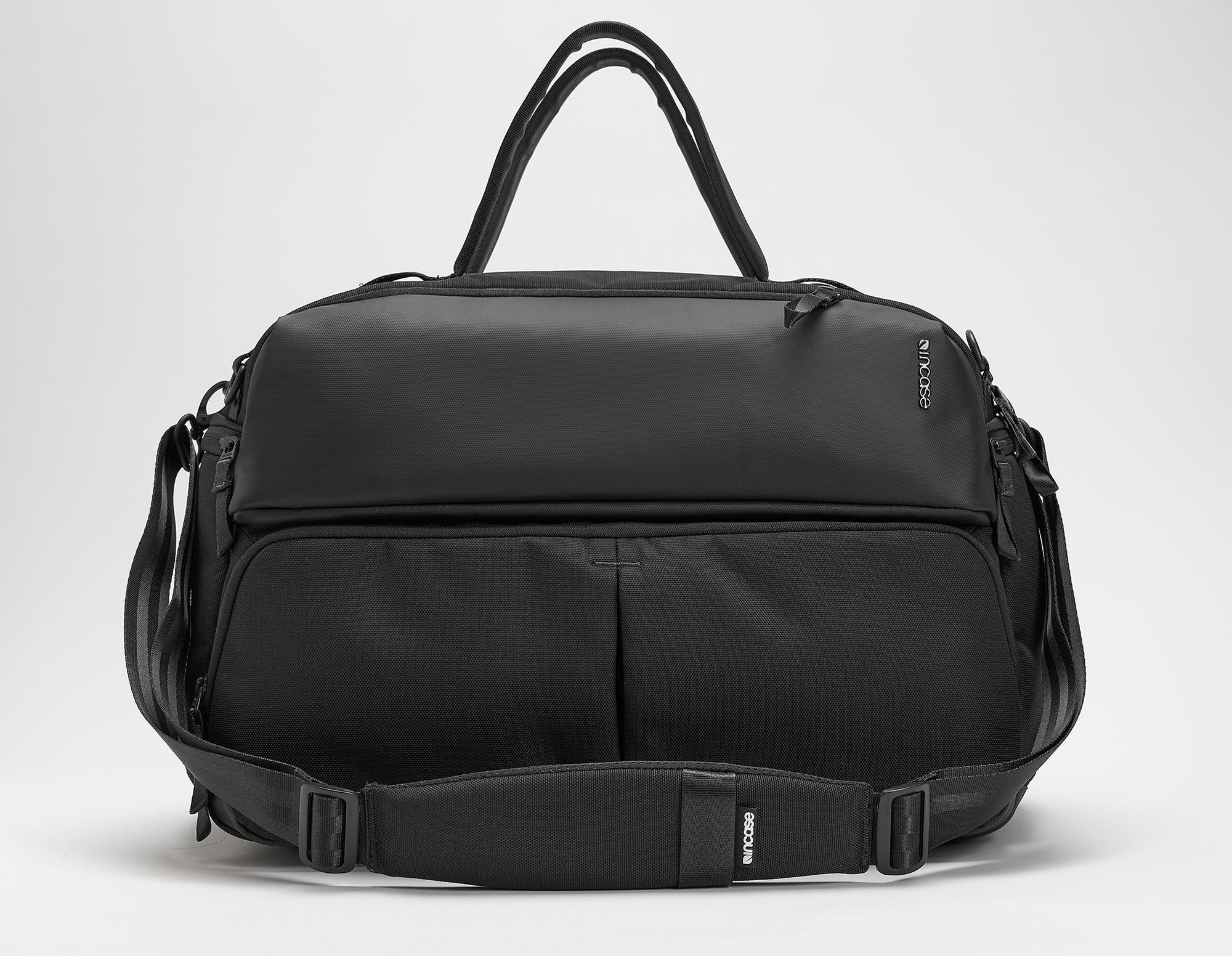 Incase A.R.C. Duffel – Best MacBook duffel bag