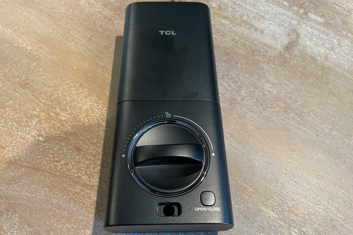 TCL D1 Pro interior escutcheon