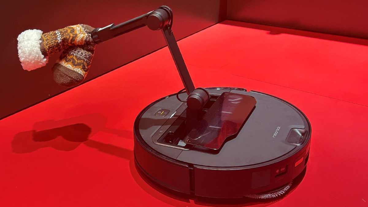 Roborock Saros Z70 robot vacuum