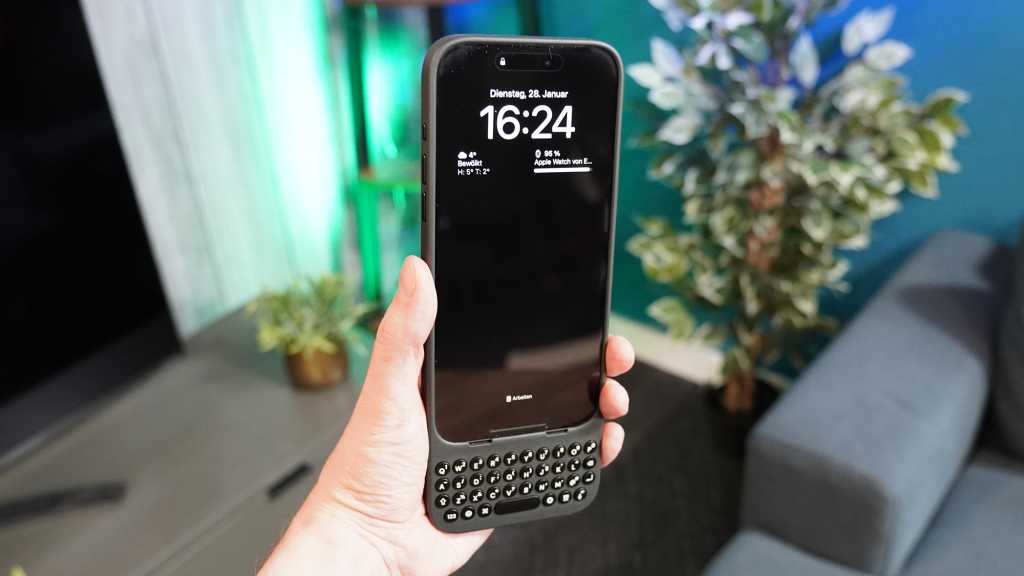 Image: Clicks for iPhone 16 im Test â clevere iPhone-TastaturhÃ¼lle (nicht) fÃ¼r jedermann