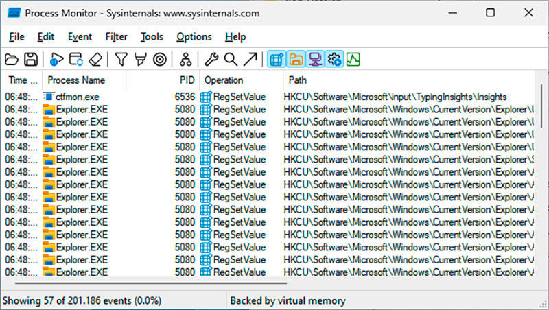  Process Monitor zeichnet ausgewählte Zugriffe in der Registry auf. Damit lässt sich kontrollieren, welche Werte sich bei einer Aktion ändern.