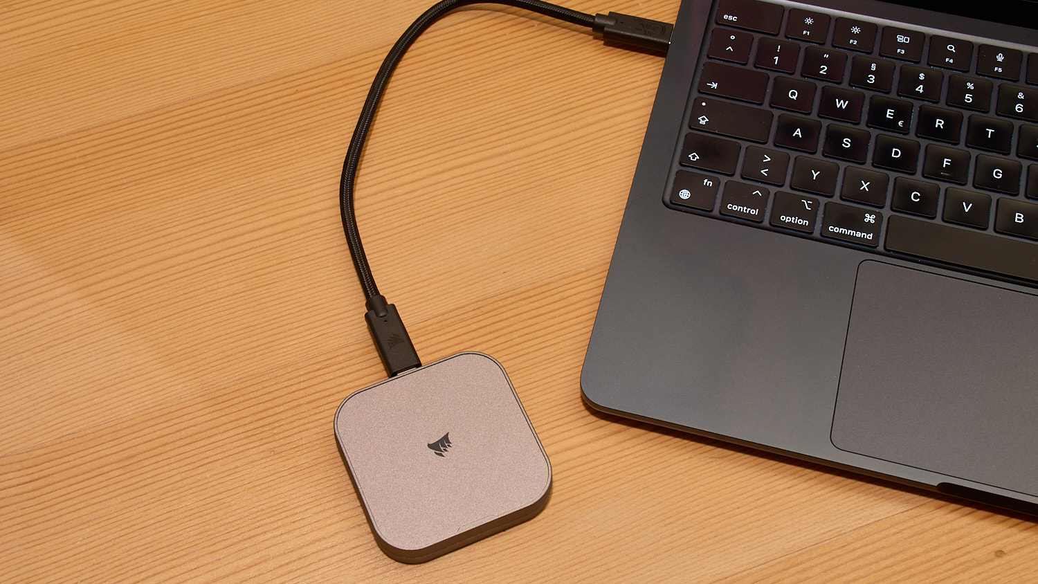 Corsair EX400U USB4 SSD