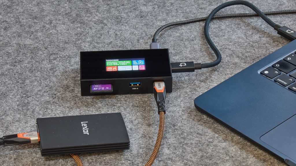 Image: Dockcase Smart USB-C Hub 7-in-1 mit SSD-Enclosure im Test