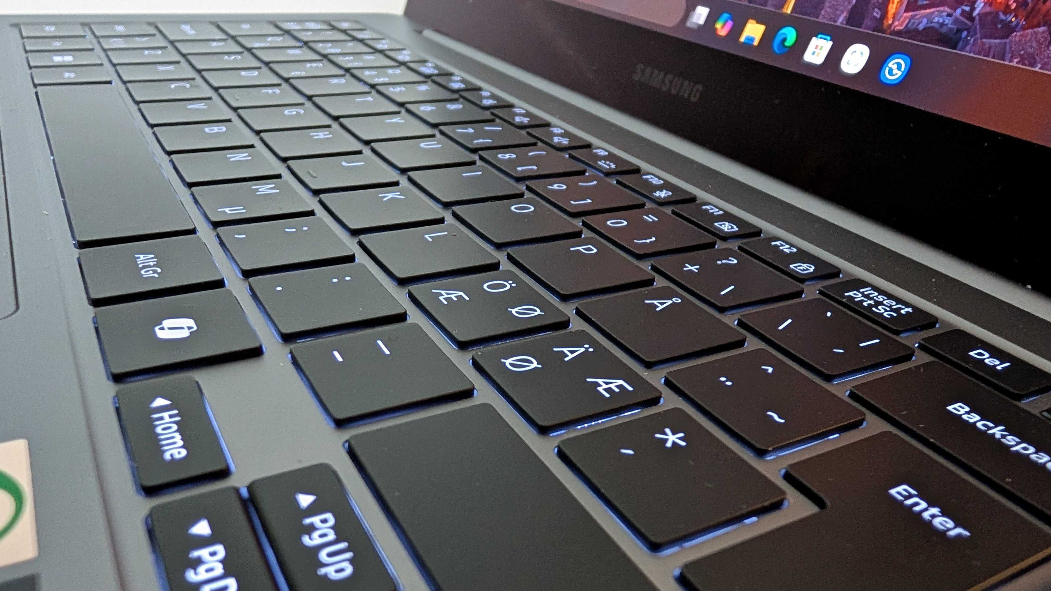 Test Samsung Galaxy Book 5 Pro 14 Tum Laptop Med Suver n Sk rm test-samsung-galaxy-book-5-pro-14-tum-laptop-med-suver-n-sk-rm