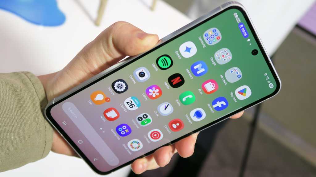 Image: Samsung Galaxy A56 im Hands-On: Starker Eindruck fÃ¼r den iPhone 16e Konkurrenten