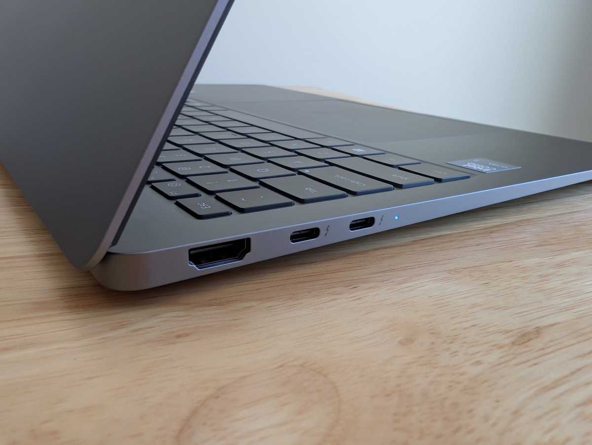 Samsung Galaxy Book5 Pro left side ports