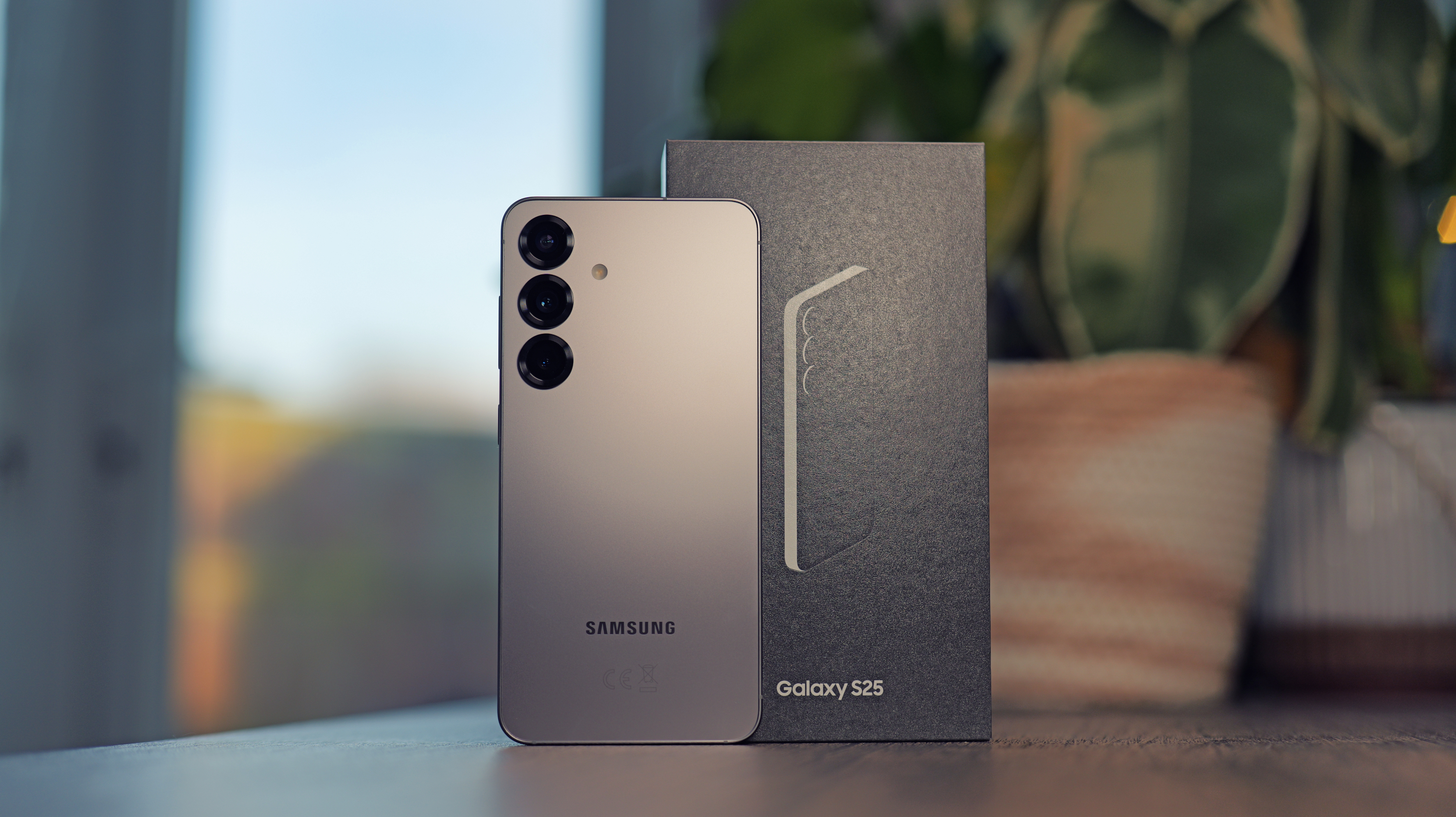 Samsung Galaxy S25 - Great all-rounder