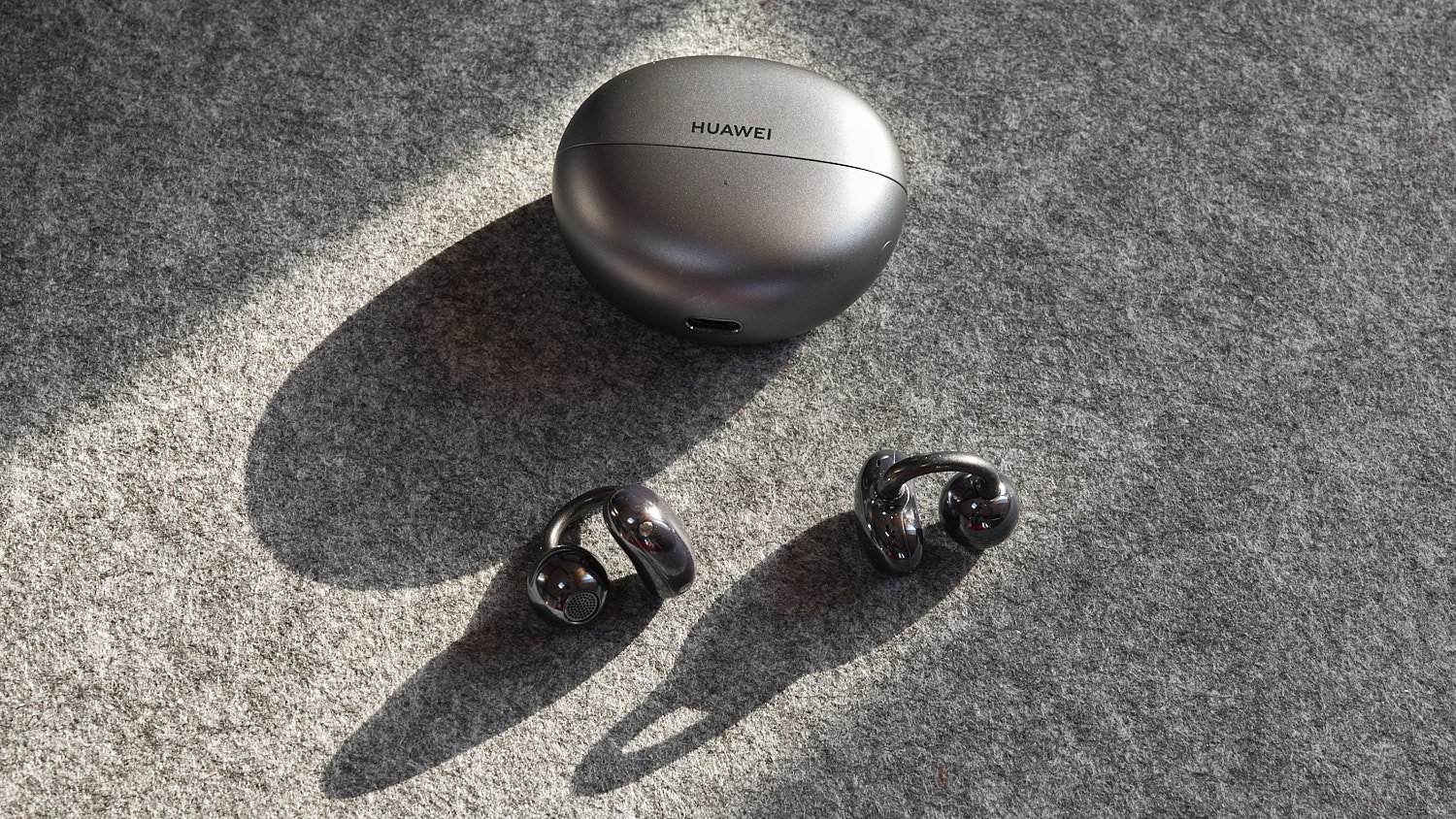 Huawei freeclip 黒 HUAWEI FreeClip(Black)（55037247）/HUAWEI| au Online Shop
