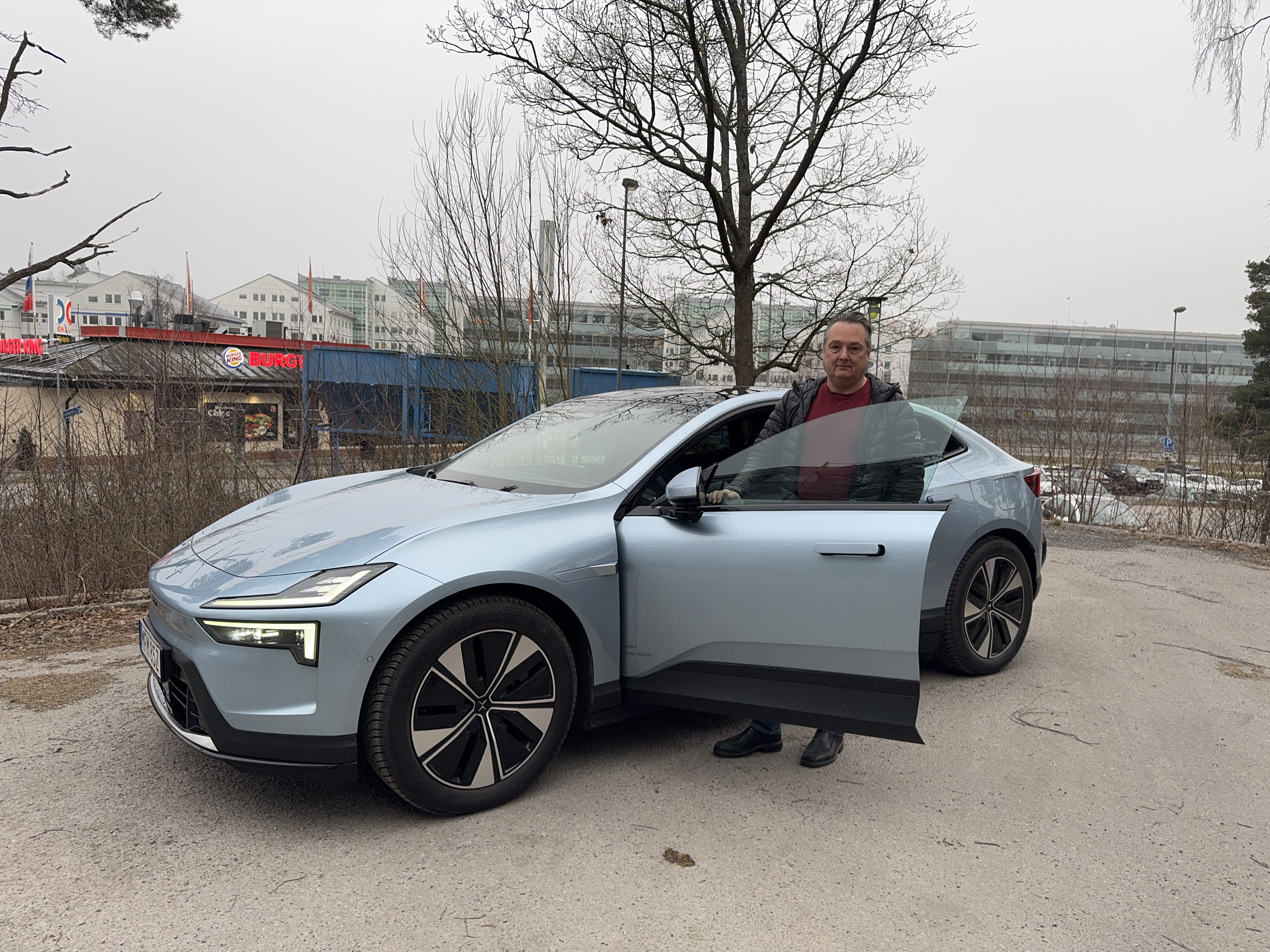 Polestar 4: Elegant och bekväm, men jag saknar bakrutan