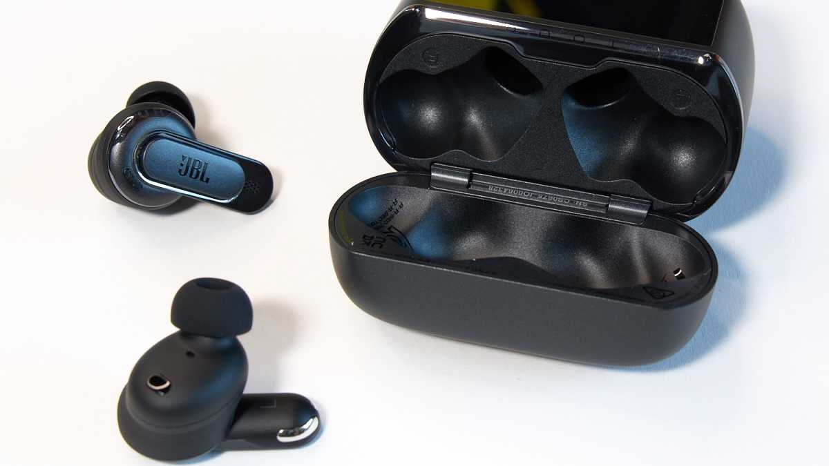 JBL TourPro3 17