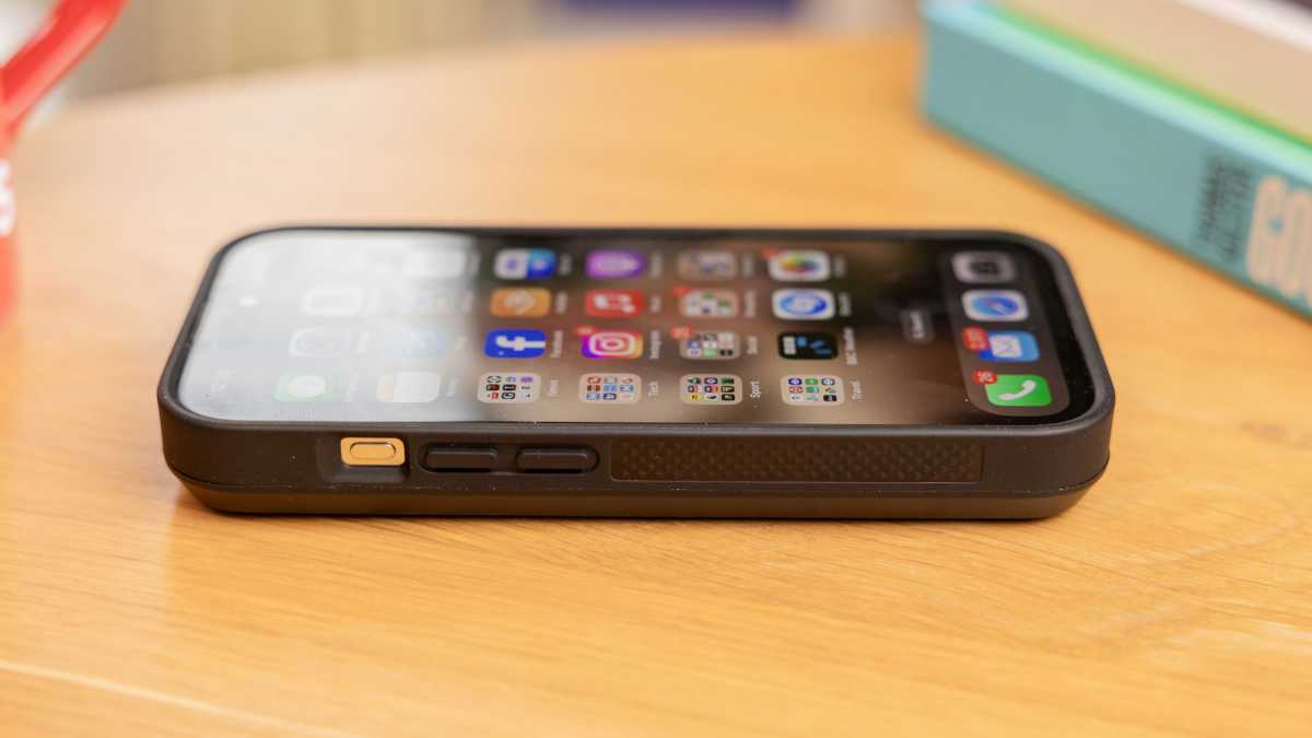 Newdery Battery Case for iPhone 16 review: bulky but smartly designed