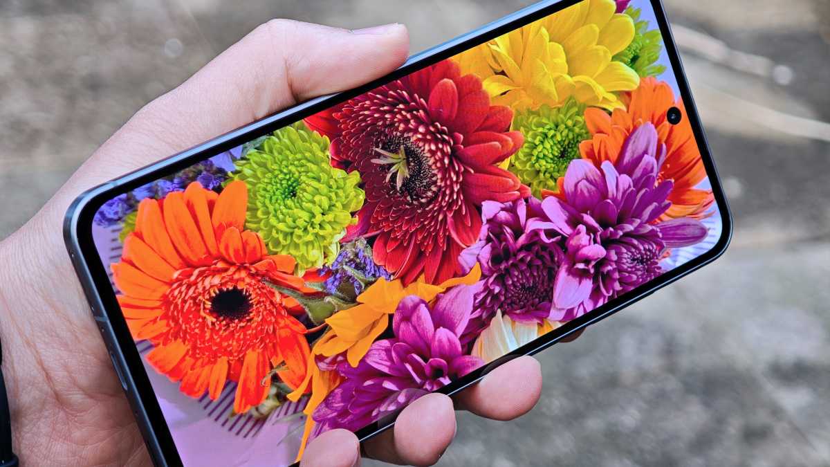 Samsung Galaxy A56 REVIEW display