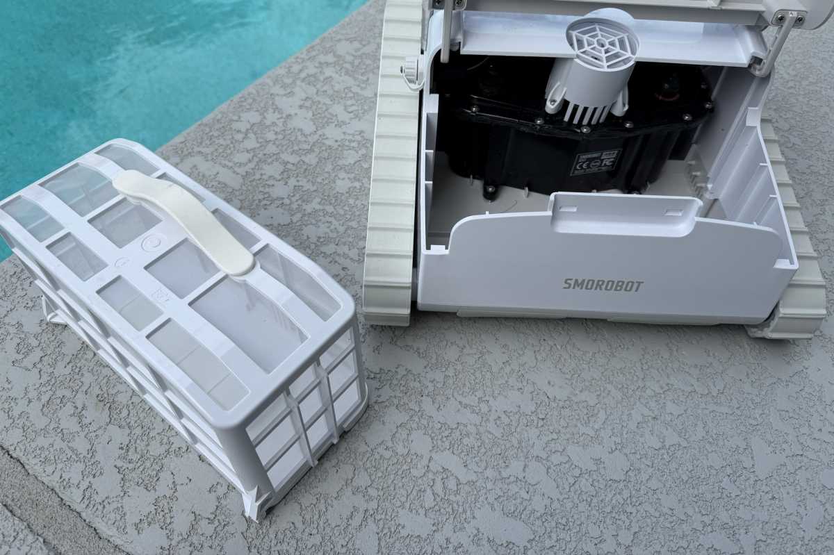 The Smorobot C1 Robot Robot basket has been removed