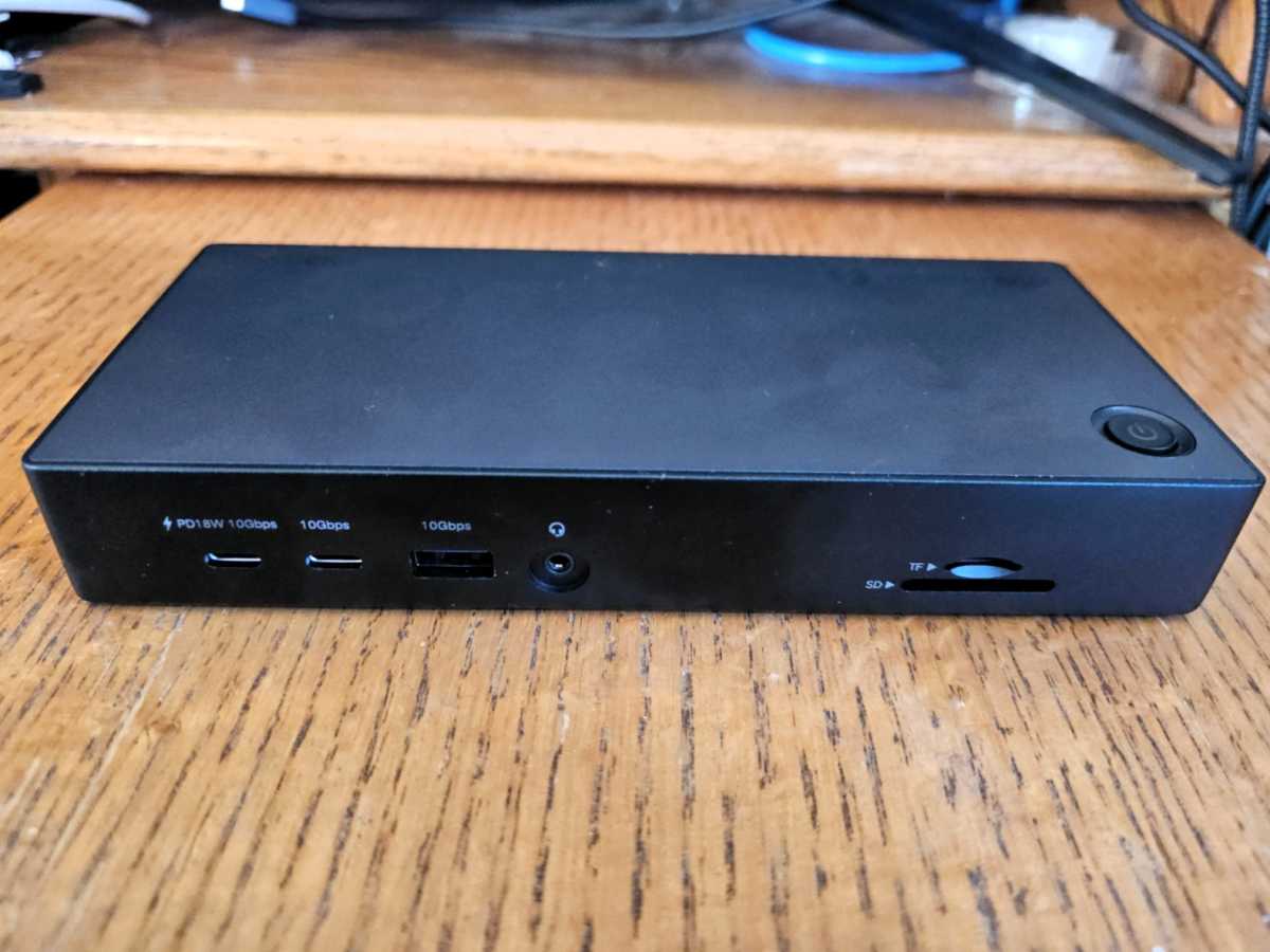 Ugreen Max 313 Thunderbolt 4 dock review: Stable but slow